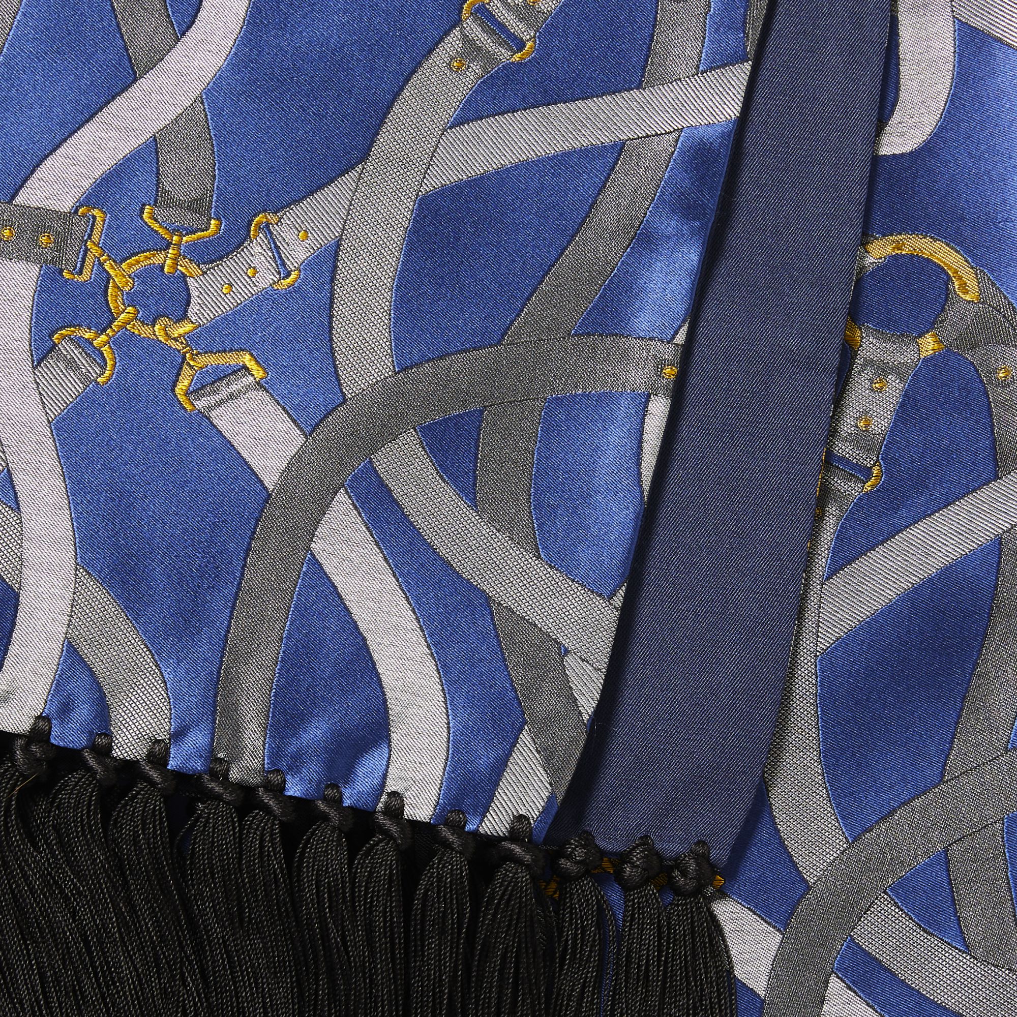 シルクマフラー