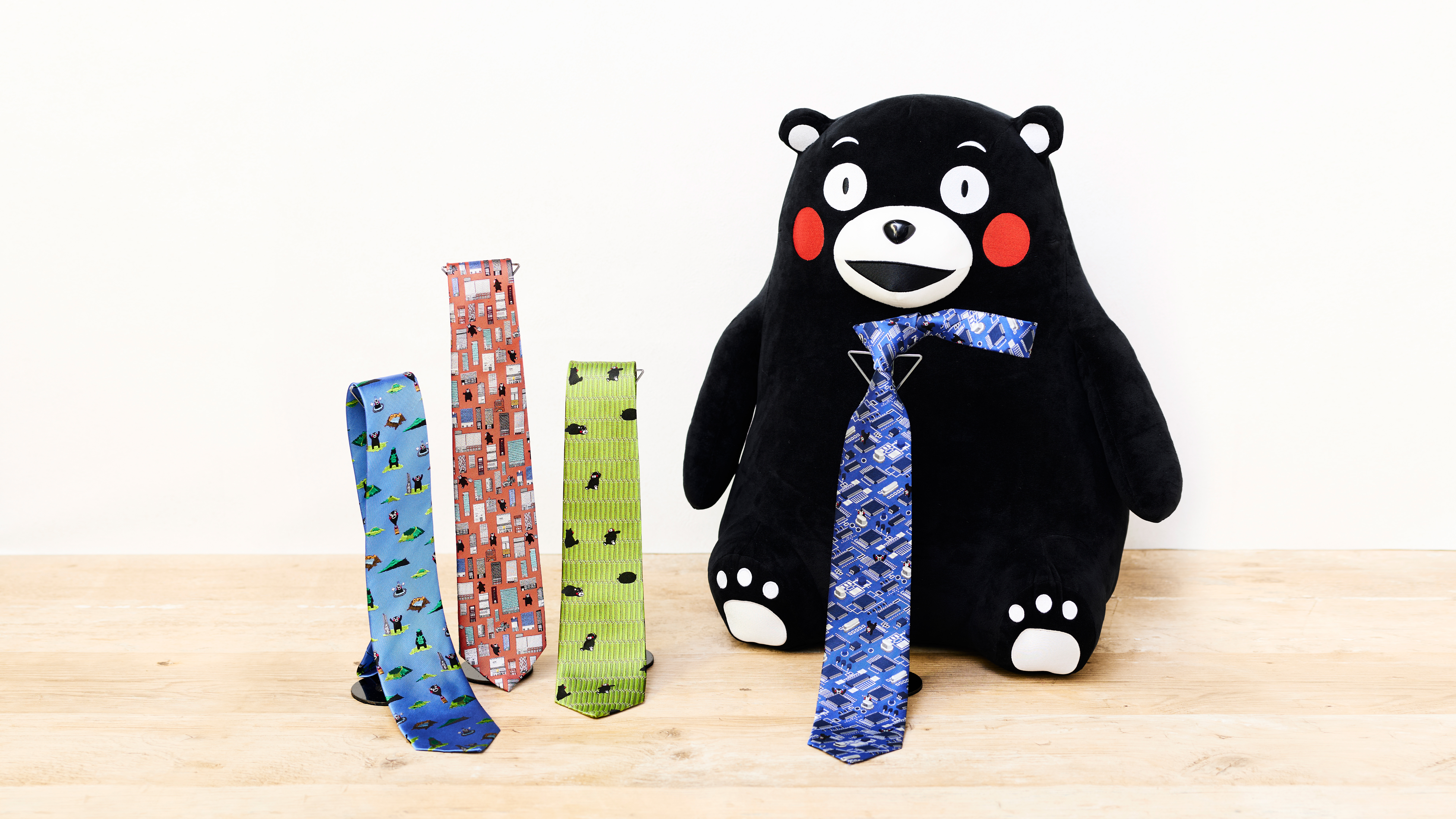 〈新商品〉くまモンコラボネクタイが入荷いたしました