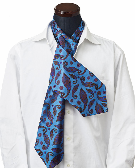 アスコットタイの巻き方3