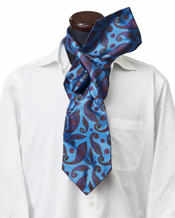 アスコットタイの巻き方4