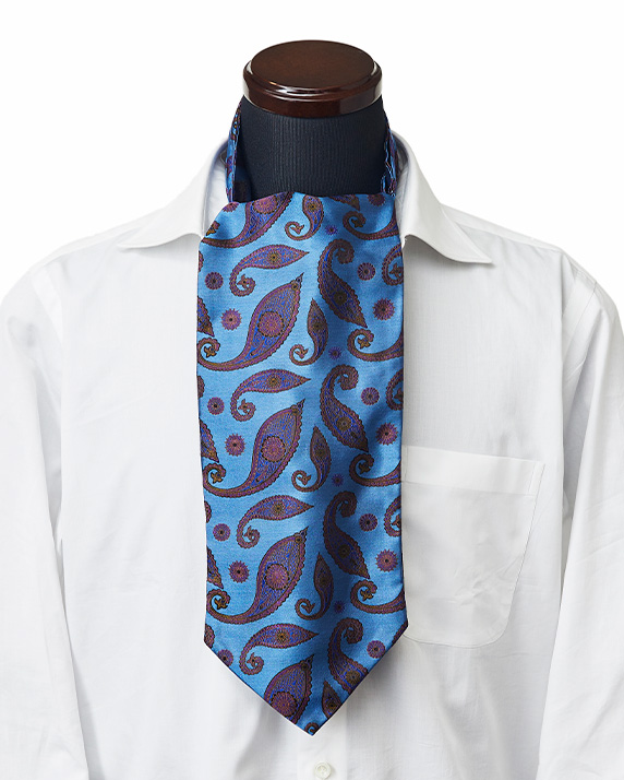 アスコットタイの巻き方8