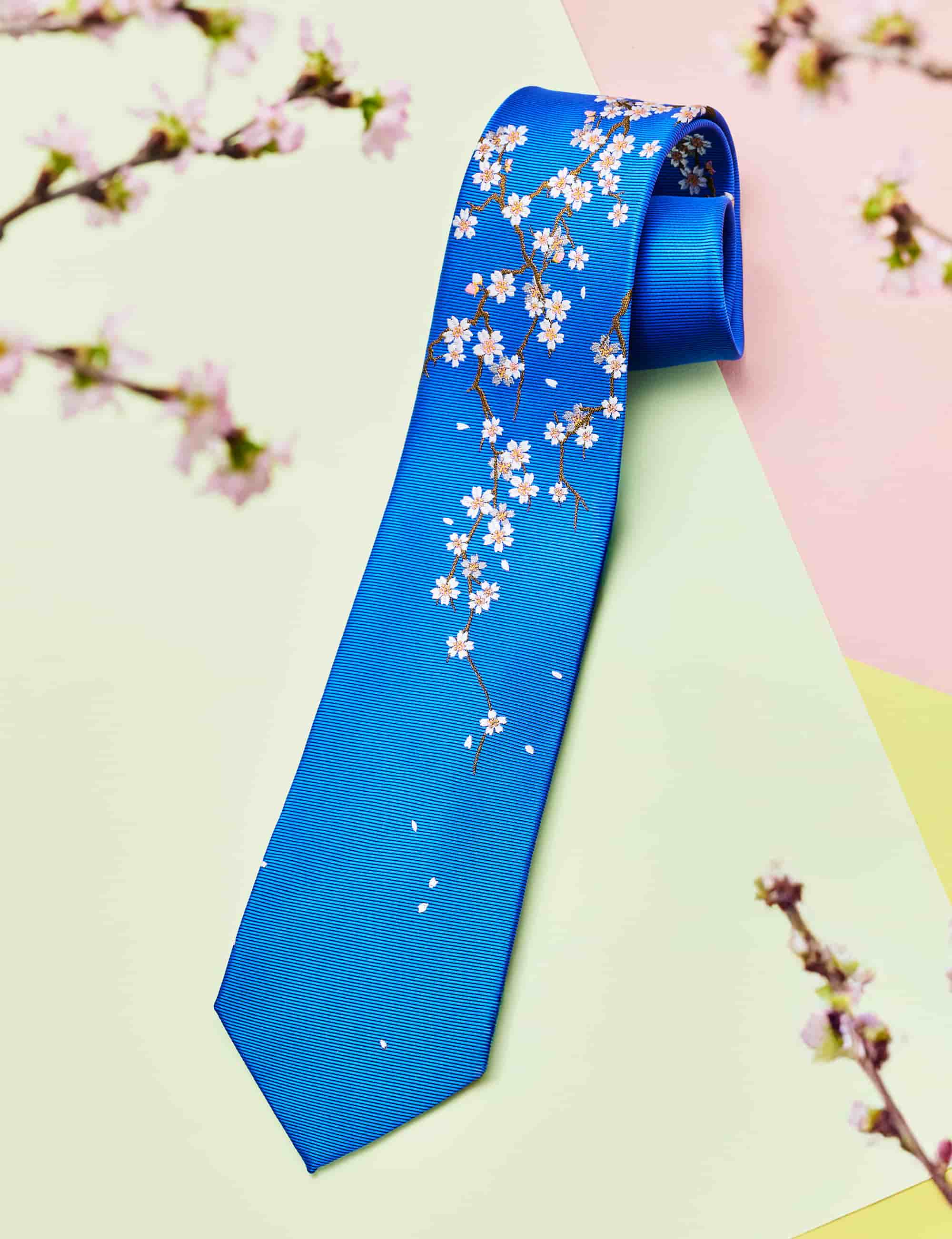枝垂桜のパネル柄ネクタイ