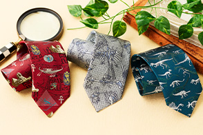 考古学モチーフのネクタイ特集