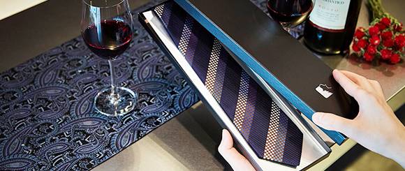 ネクタイのギフトラッピング